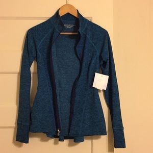 Beyond yoga zip jacket sz small